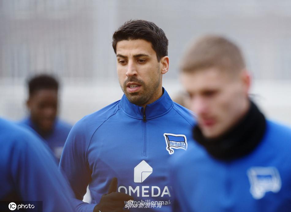 الملك محمد السادس يدعو أمهات لاعبي المنتخب المغربي لحفل التكريم التاريخي